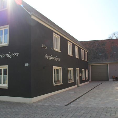 Apartment Alte Raiffeisenkasse Rothenburg Ob Der Tauber Buitenkant foto