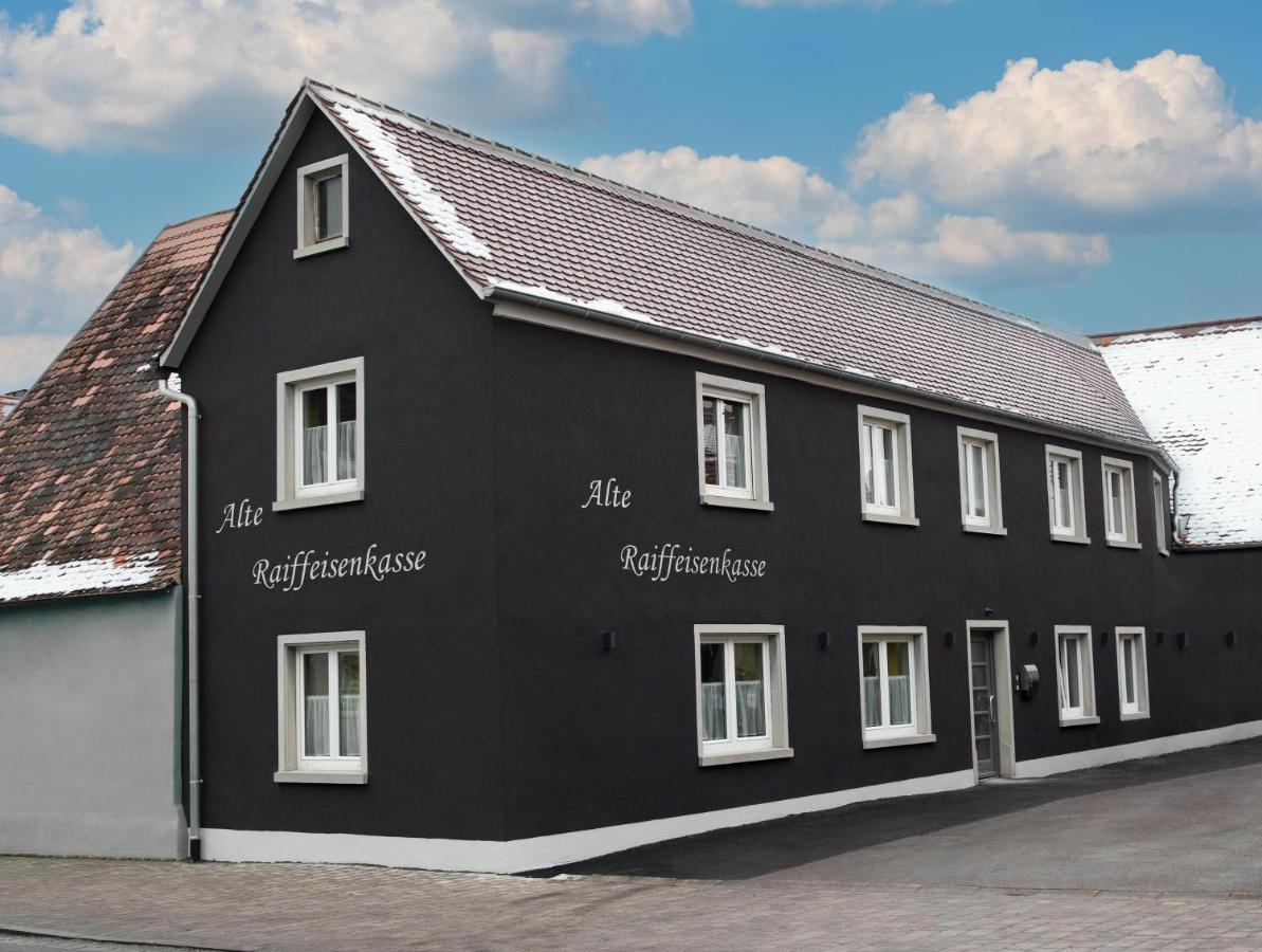 Apartment Alte Raiffeisenkasse Rothenburg Ob Der Tauber Buitenkant foto